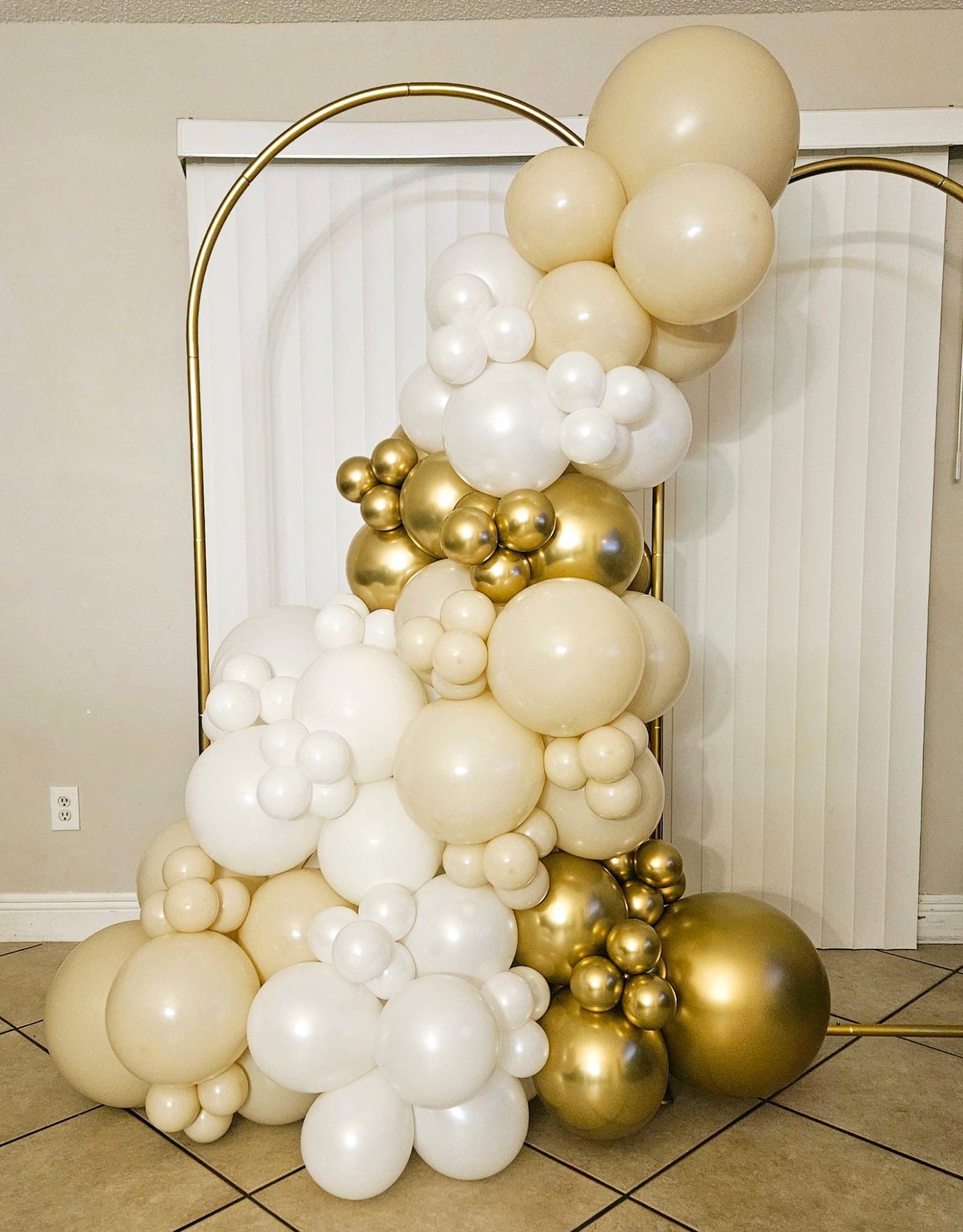 Gold balloon garland Orlando